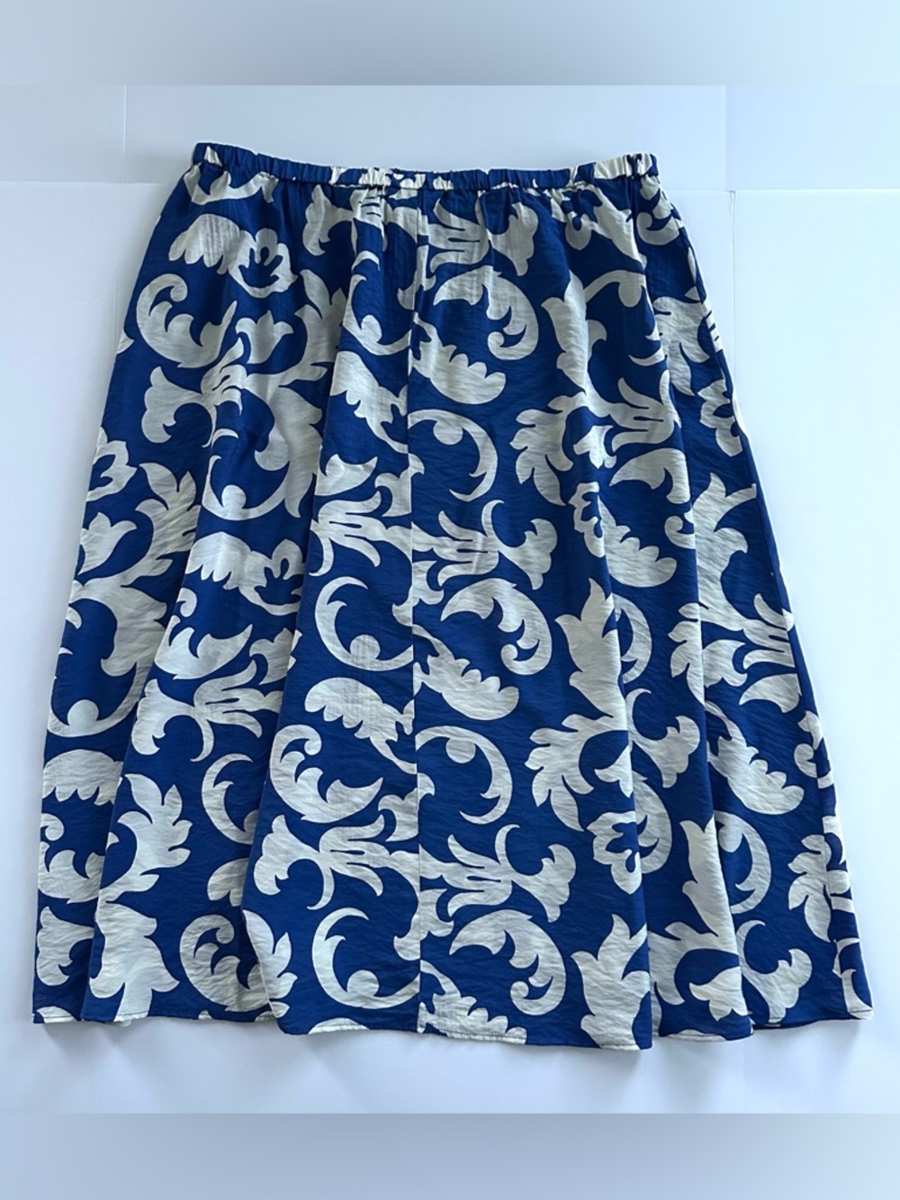 H&M Blue and White A-Line Floral Print Skirt - Picture 3 of 8